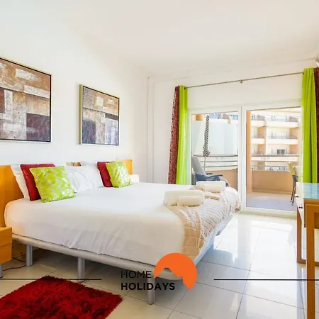 #140 Quinta Da Barracuda D11 Flat By Holidays Appartement